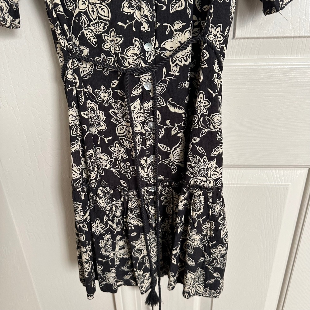 Title: Faherty Orinda Tie Waist Button-Up Crepe Mini Dress - Charcoal Chiyoda  S - Picture 4 of 12